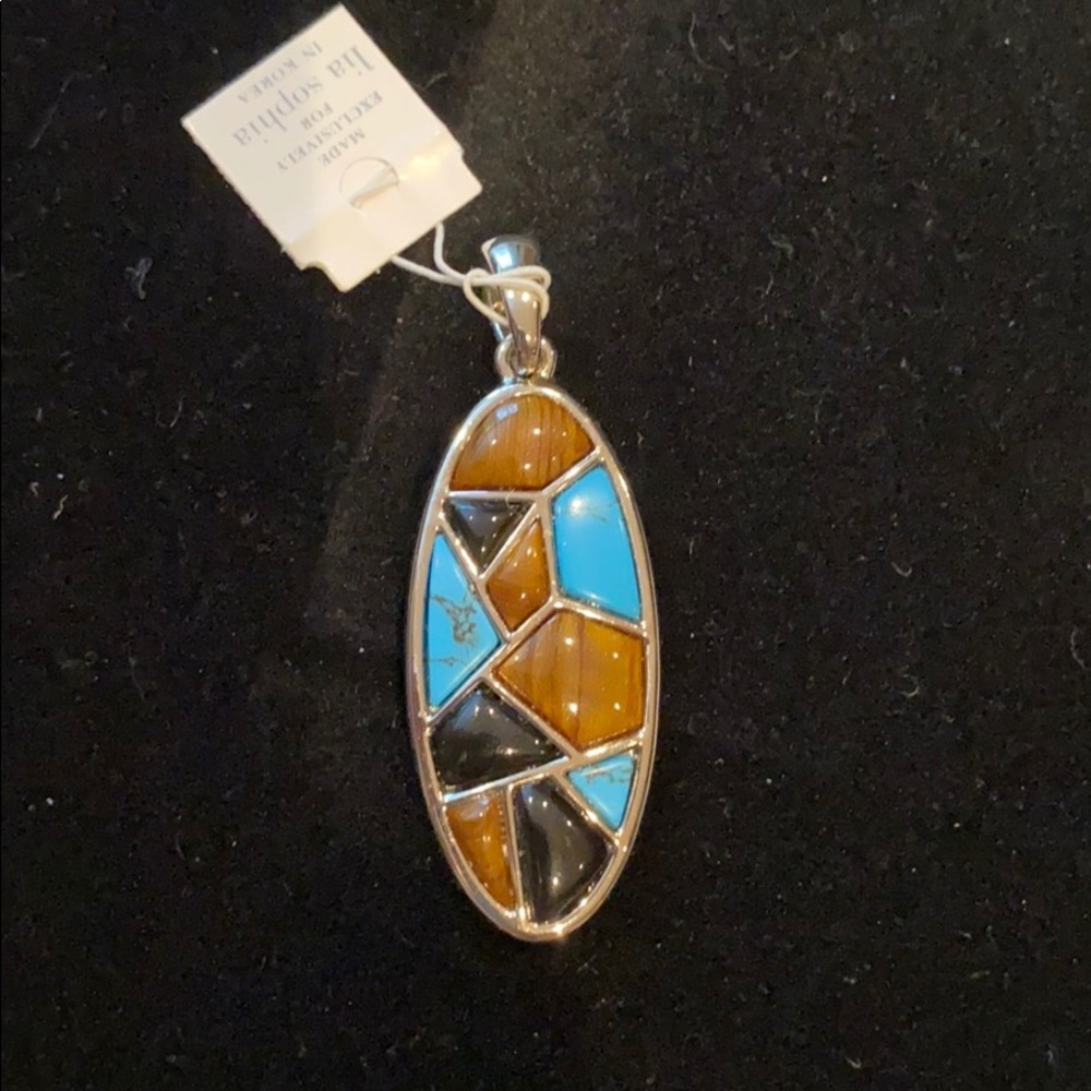 NWT- Lia Sophia pendant